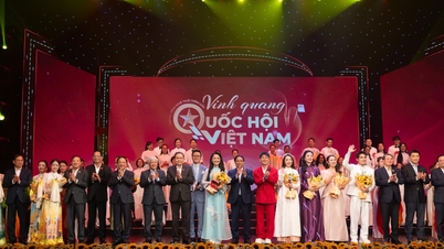 برنامج الفن السياسي "مجد الجمعية الوطنية الفيتنامية" "مهمتنا هي التأكد من أن الأطفال لديهم طعام يأكلونه، وملابس يرتدونها، وأنهم يتمتعون بصحة جيدة ويمكنهم الذهاب إلى المدرسة"