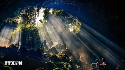 Nam Blang آتش فشاں کے قلب میں C9 غار کی جنگلی خوبصورتی کو دریافت کریں۔