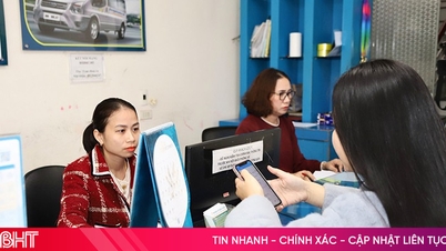 ปลายปีธุรกรรมตั๋วเครื่องบินในห่าติ๋ญคึกคักทุกชั่วโมง