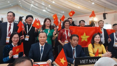 Creating a sustainable foundation for the heritage of Dong Ho folk painting after being registered