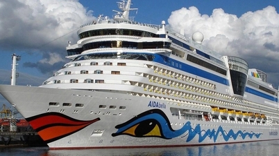 Un virus atacă o navă de croazieră de lux, iar 100 de oaspeți bolnavi vomită