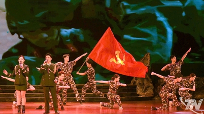 Klaar voor de kunsttentoonstelling 'Bergbloemen'.