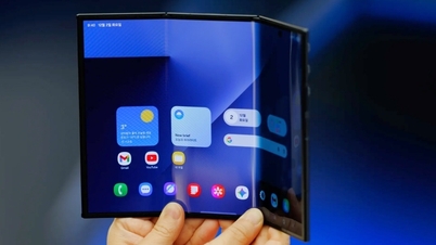 De Galaxy Z TriFold biedt een hybride telefoon- en tabletervaring.