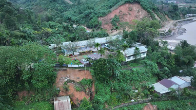 ຄູ-ອາຈານ ແລະ ນັກຮຽນໂຮງຮຽນອະນຸບານ ຜົ້ງສາລີ ເປັນຫ່ວງເປັນໄຍກັບດິນເຈື່ອນ.