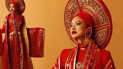 Mai Ngo menghadirkan desain yang terinspirasi oleh Ratu Nam Phuong ke Miss Charm.