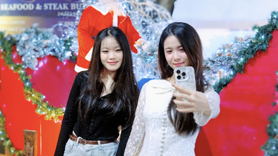 З Різдвом у Данангу розпочинається сезон «інстаграмності», молодь щоранку стікається фотографуватися.