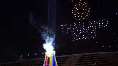 ຂໍໃຫ້ຮັກສາການເມືອງອອກຈາກກິລາ.