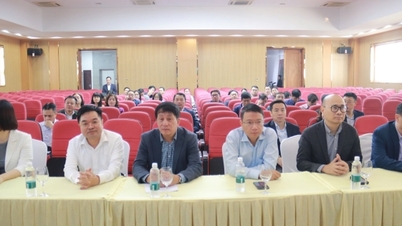 Conferință de diseminare a Rezoluției Congresului Partidului Guvernului la sediul Ministerului Industriei și Comerțului.