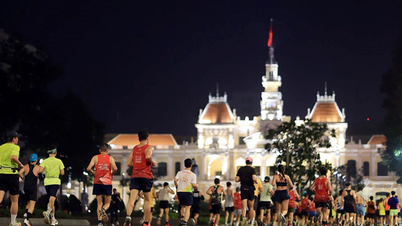 Orașul Ho Și Min: Dezvoltarea turismului în conjuncție cu sportul și cultura.