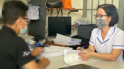 HIV/AIDS Journalism Award: Honoring the unsung heroes who keep the flame alive.