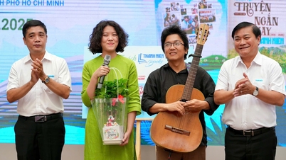 'Trinh Cong Son'un şarkılarını söyleyen kız' Hoang Trang müjdeli haberi açıkladı.