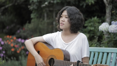 Hoang Trang និង Ho Trung Dung បានសម្តែងក្នុងពិធីប្រគល់រង្វាន់សម្រាប់ការប្រកួតប្រជែង "ទីក្រុងជាទីស្រឡាញ់របស់ខ្ញុំ"។