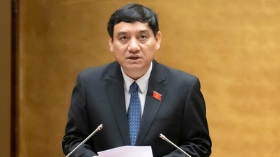 初めて記者証を申請する人は、職業上のスキルと倫理に関する研修コースを修了する必要があります。