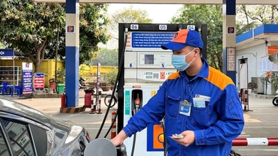 Prevê-se uma ligeira queda nos preços da gasolina e do diesel amanhã.