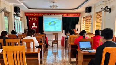 Comuna Thong Nong a organizat o sesiune de instruire privind colectarea datelor privind venitul mediu pe cap de locuitor pentru 25 de cursanți - Ziarul online Cao Bang.