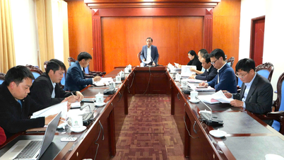 ກອງ​ປະ​ຊຸມ​ສະ​ພາ​ປະ​ເມີນ​ບົດ​ລາຍ​ງານ​ການ​ປະ​ເມີນ​ຜົນ​ກະ​ທົບ​ສິ່ງ​ແວດ​ລ້ອມ​ຂອງ​ໂຄງ​ການ​ຍົກ​ລະ​ດັບ ແລະ ສ້ອມ​ແປງ​ເສັ້ນ​ທາງ​ເຂົ້າ​ຕາ​ແສງ​ດ່າວ​ຊານ.