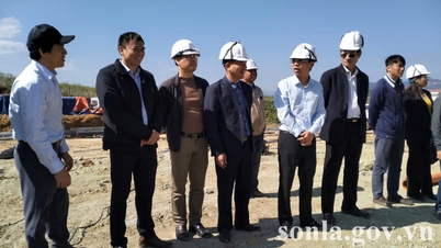 អនុប្រធាន​គណៈកម្មាធិការ​ប្រជាជន​ខេត្ត​បាន​ចុះ​ពិនិត្យ​ដំណើរការ​គម្រោង​សាលាបឋមសិក្សា និង​អនុវិទ្យាល័យ​សូរិប។