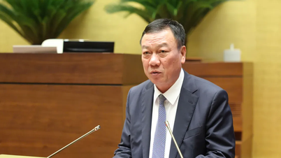 ຫ້າມບໍ່ໃຫ້ມີການຂົ່ມຂູ່ ຫຼືຂັດຂວາງຜູ້ແຈ້ງຂ່າວທີ່ລາຍງານການສໍ້ລາດບັງຫຼວງ.