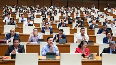 Para saintis diambil sebagai penjawat awam tanpa perlu mengambil peperiksaan kemasukan.