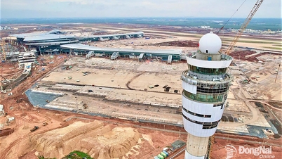 [Galeri Foto] Mengagumi 'kuncup teratai' setinggi 123 meter di Bandara Long Thanh