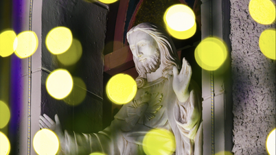 하노이의 교회들은 크리스마스를 맞이하기 위해 아름답게 장식되어 있으며, 곧 조명으로 환하게 밝혀질 예정입니다.