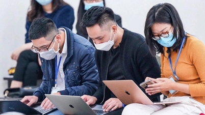 Journalist credentials will not be issued to individuals working at scientific journals.