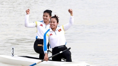 O treinador de Huong revela um detalhe interessante: a conquista da medalha de ouro nos Jogos do Sudeste Asiático se deveu à sua resiliência em superar as adversidades.