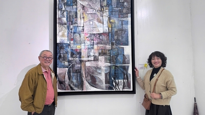 Abertura da exposição comemorativa do 74º aniversário do Dia Tradicional das Belas Artes Vietnamitas.