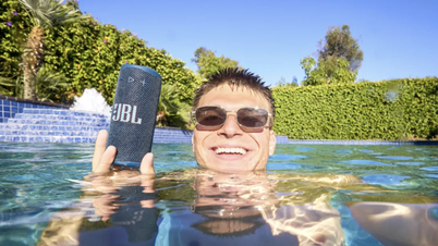 JBL গ্রিপ আল্ট্রা-পোর্টেবল ব্লুটুথ স্পিকার