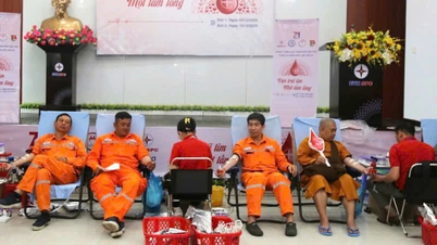 「EVNピンクウィーク」で親切な行為を広める