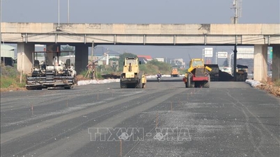 Med offentlige investeringer som bare når 60 %, streber Ho Chi Minh-byen etter å øke tempoet innen utgangen av året.