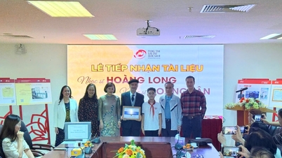 Kami menerima lebih banyak dokumen berharga dari komposer Hoang Van, Hoang Long, dan Hoang Lan.