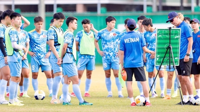 Vietnams U23-Nationalmannschaft präsentiert heute ihren brandneuen Spielplan: Stark genug, um Malaysia zu schlagen.
