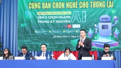 Provinsi Lam Dong menyediakan bimbingan karier bagi siswa kelas 12 di era AI.