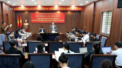 Sa Pa Bölgesi Yeni İdari Merkez Projesi nedeniyle yer değiştirme ve arazi temizleme çalışmalarından etkilenen hane halklarıyla diyalog.