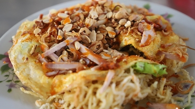 おいしくてサクサクしたユニークなピザが、カントーの麺工場に観光客を惹きつけています。