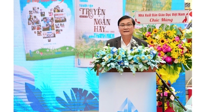 הוצאת הספרים Thanh Nien מתחילה את מסעה להפצת ידע.