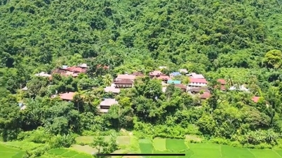 টেকসই দারিদ্র্য হ্রাসের জন্য মুওং তুং-এর ধারণার পরিবর্তন গুরুত্বপূর্ণ।