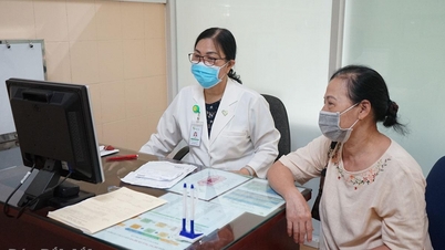 国民皆保険 - 社会保障の基盤。