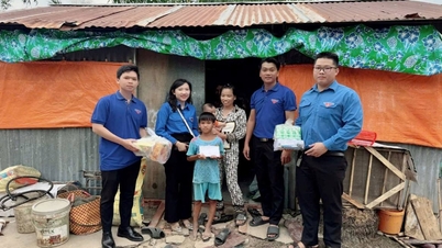 CHI ĐOÀN SỞ TƯ PHÁP TỈNH TÂY NINH TIẾP TỤC THỰC HIỆN THĂM, TẶNG QUÀ CHO HỌC SINH ĐỠ ĐẦU CÓ HOÀN CẢNH KHÓ KHĂN TẠI XÃ NINH ĐIỀN, TÂY NINH