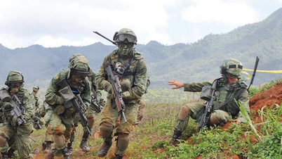 싱가포르와 중국이 국방 협력을 강화합니다.