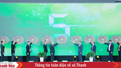 Pembukaan pameran dan pengenalan produk pertanian dan makanan yang selamat dari wilayah Thanh Hoa pada tahun 2025.