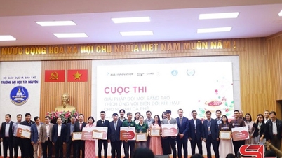 ທີມ Arabira Sonla Green ຈາກ Son La ໄດ້ຮັບລາງວັນທີສອງໃນການແຂ່ງຂັນ "ນະວັດຕະກໍາການແກ້ໄຂການປ່ຽນແປງດິນຟ້າອາກາດໃນອຸດສາຫະກໍາກາເຟ".