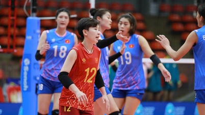 Ζωντανή κάλυψη του αγώνα βόλεϊ γυναικών του SEA Games 33 μεταξύ Βιετνάμ και Μαλαισίας.