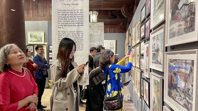 Die vietnamesisch-polnische Kunstausstellung zeigt Hanois Weg zur kulturellen Identität.