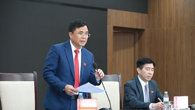 សំណើ​ពន្លឿន​ការ​រៀបចំ និង​អនុម័ត​ផែនការ​ឃុំ សង្កាត់​បន្ទាប់​ពី​ការ​រៀបចំ​អង្គភាព​រដ្ឋបាល​ឡើង​វិញ ។