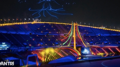 मेजबान देश थाईलैंड ने 33वें एसईए गेम्स के उद्घाटन समारोह के लिए खुद को पूरे 10 अंक दिए।