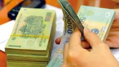 국회는 임금 개혁 로드맵의 가속화를 촉구한다.