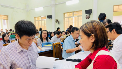 Khanh Hoa is flexibel in het organiseren van alfabetiseringslessen.