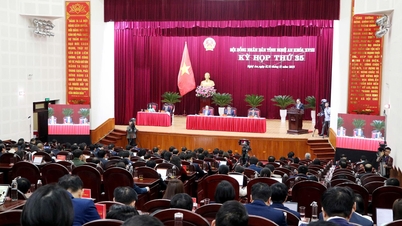 Der 18. Provinzialvolksrat eröffnet seine 35. Sitzung.